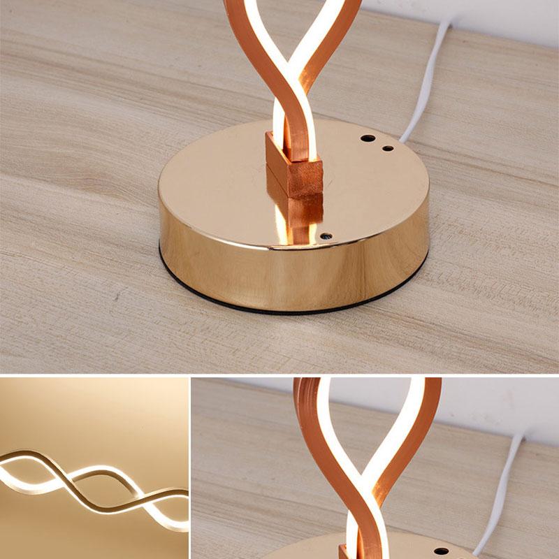 Elodie - Lampe de table LED au design moderne